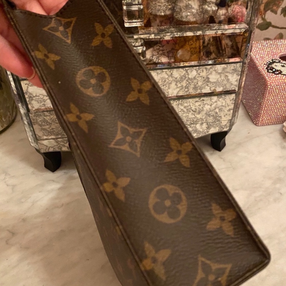 Louis Vuitton Brown Monogram Canvas Toiletry Pouch - Picture 3 of 6
